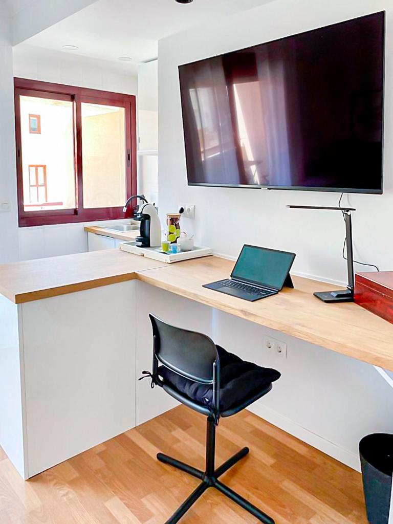 Estudio Del Carmen & Parking Malaga Bagian luar foto
